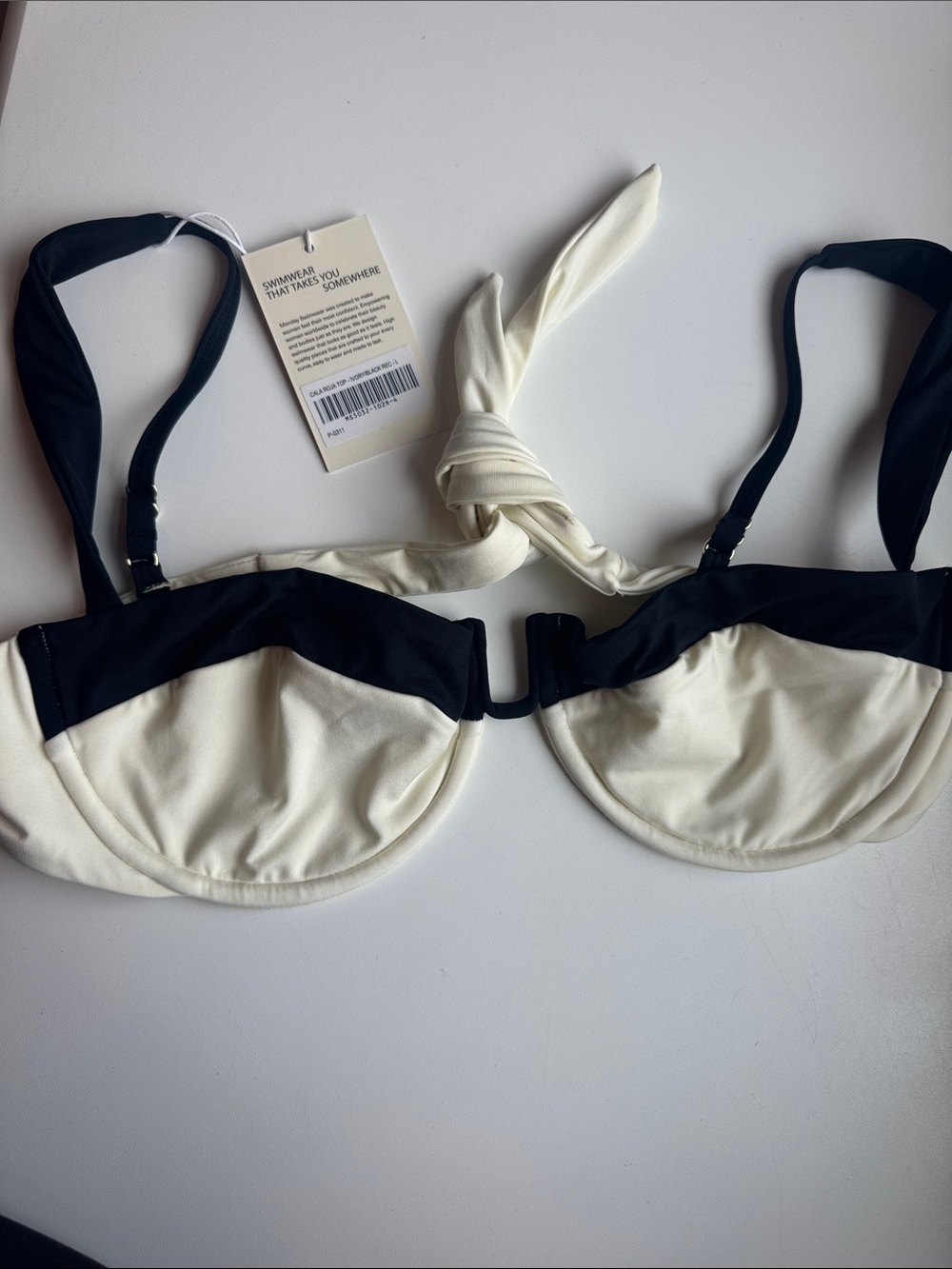 NWT Monday Swimwear Two-Tone Black & Cream Underwire Bikini Top